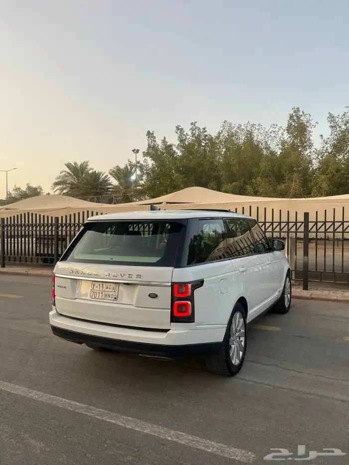رنج روفر فوج لارج ( L ) 2020 ( بحالة ممتازة ) 7