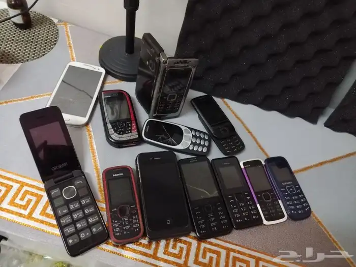 جوالات قديمه 0