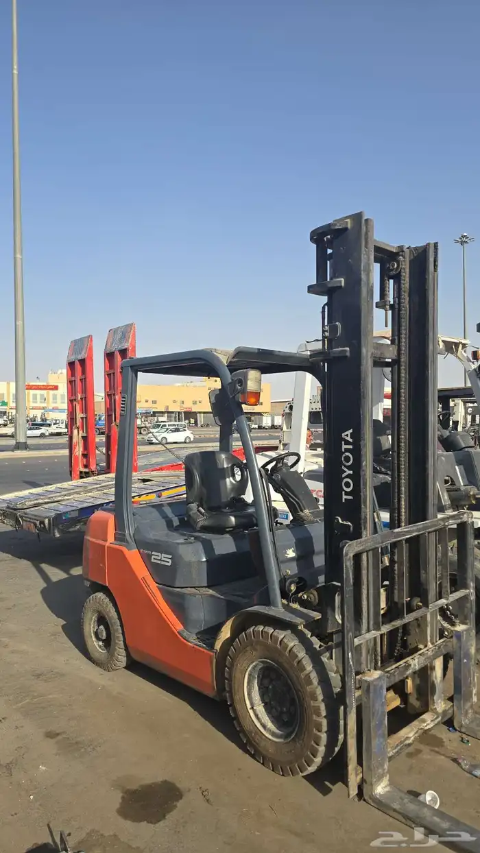 رافعة شوكية فوركلفت للايجارج 3