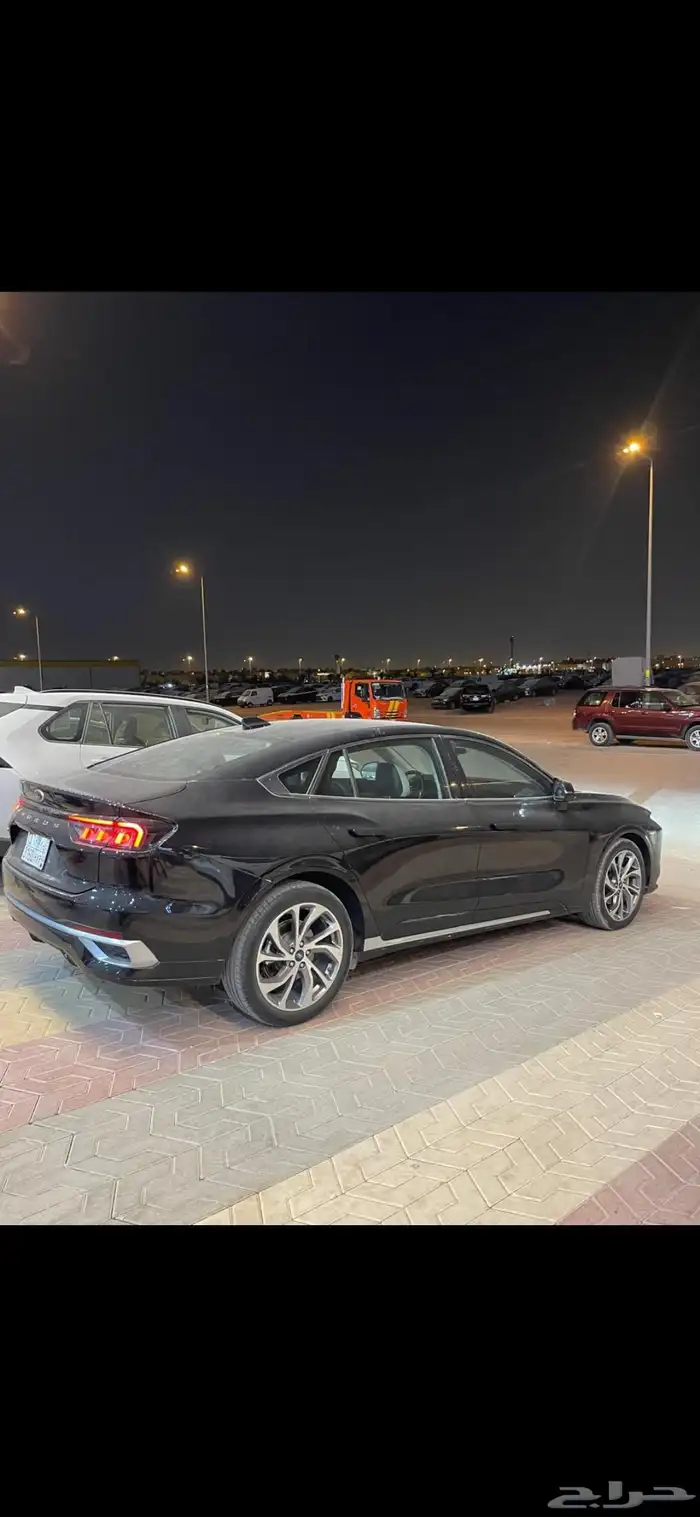 تورس اسود موديل 2023 3