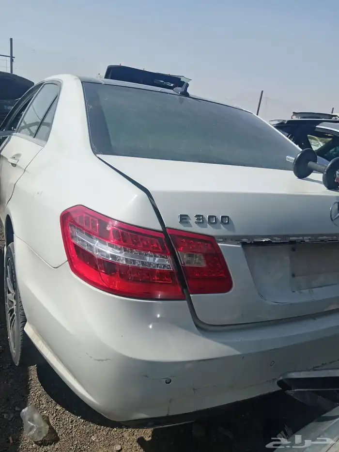تشليح نجمة الحائرلقطع غيارالسيارات الألماني ة E300 2014 0