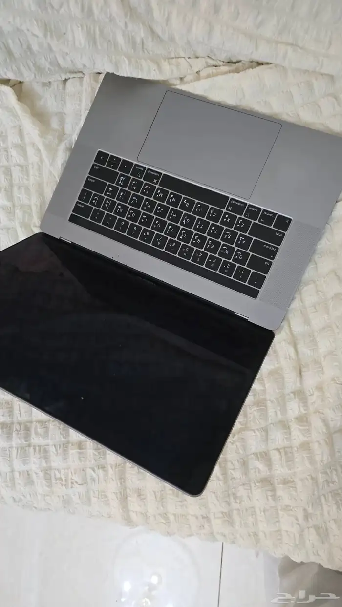 MacBook Pro 15.4-inch (2019) 1