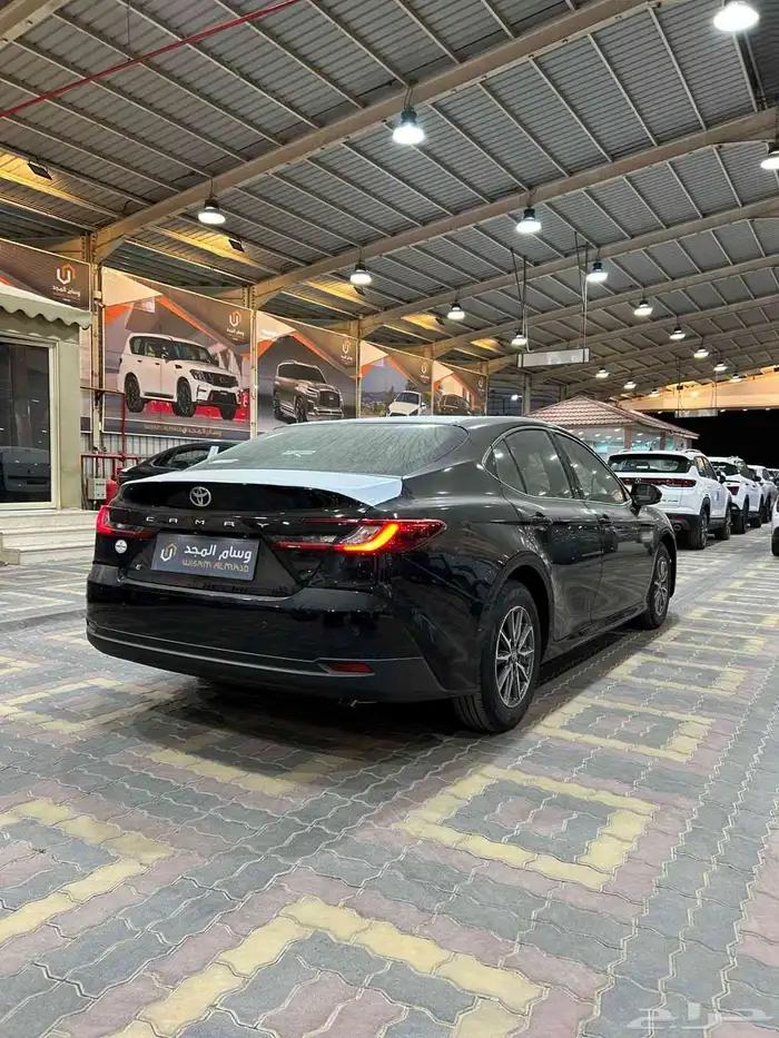 تويوتا كامرى E بنزين موديل 2025 8