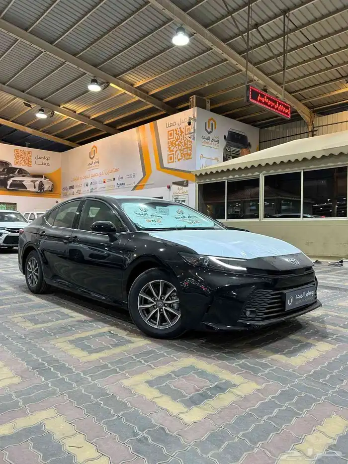 تويوتا كامرى E بنزين موديل 2025 7