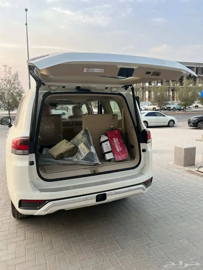 تويوتا لاندكروزر GXR3 بنزين 2025 3