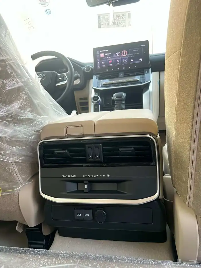 تويوتا لاندكروزر GXR3 بنزين 2025 11