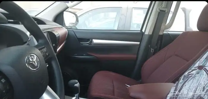 تويوتا هاي لوكس غمارتين بنزين فل كامل قير اوتوماتيك 2025 1