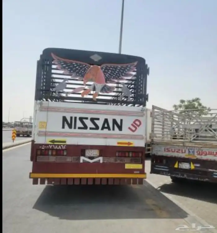 لوري للإيجار طول 7متر ونص لجميع مناطق المملكة 0