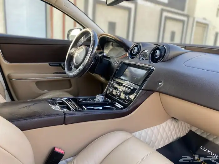 للبيع جاكوار XJ 2016 24