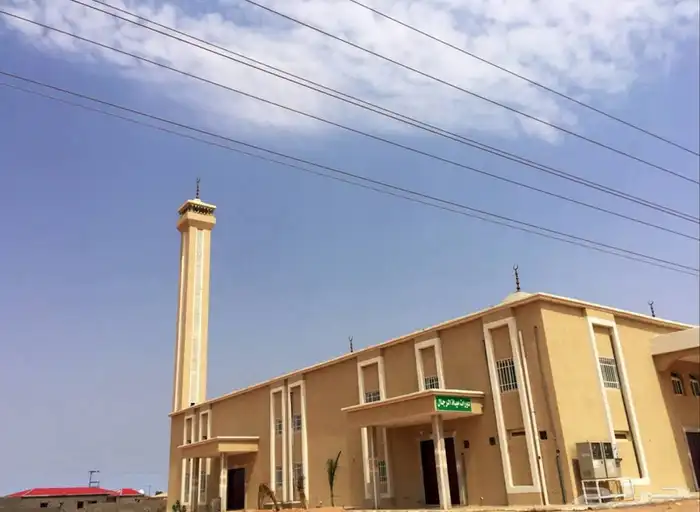 للبيع أرض بملحق الدهسه عشيرة 1