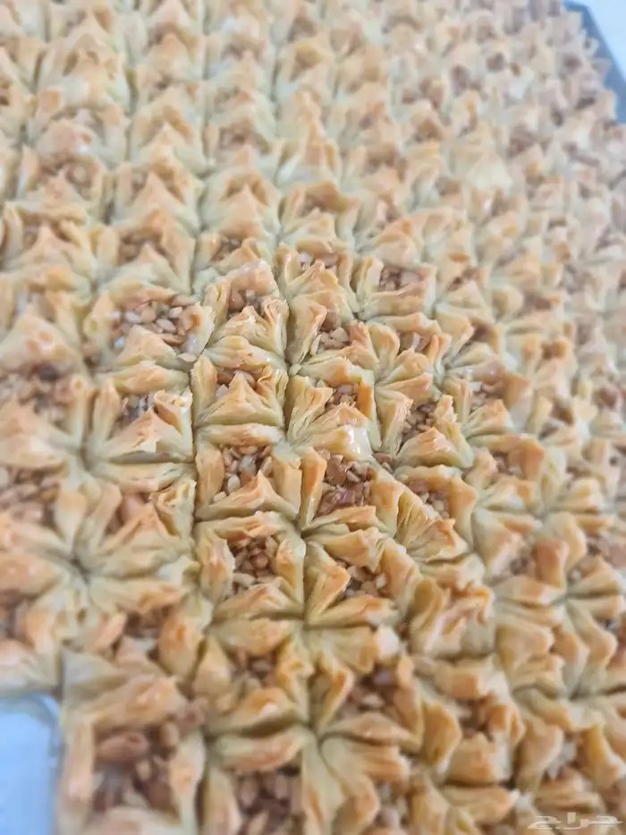 حلويات _ ومعجنات _ وكيك حفلات حسب الطلب 12