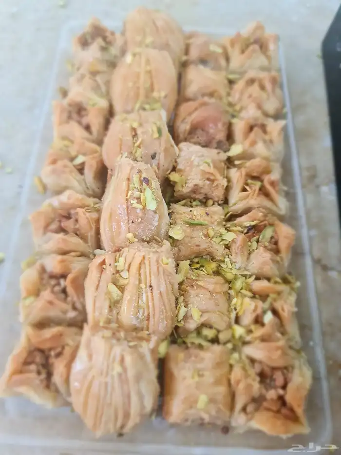 حلويات _ ومعجنات _ وكيك حفلات حسب الطلب 10