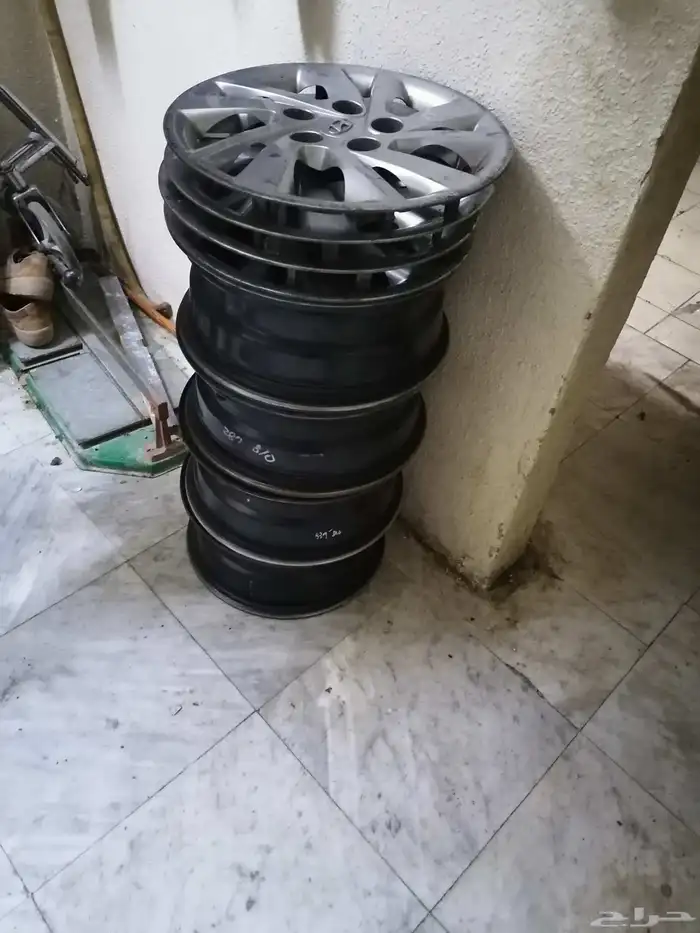 4جنوط اللنترا حق الوكاله لي البيع مع الطسات 1