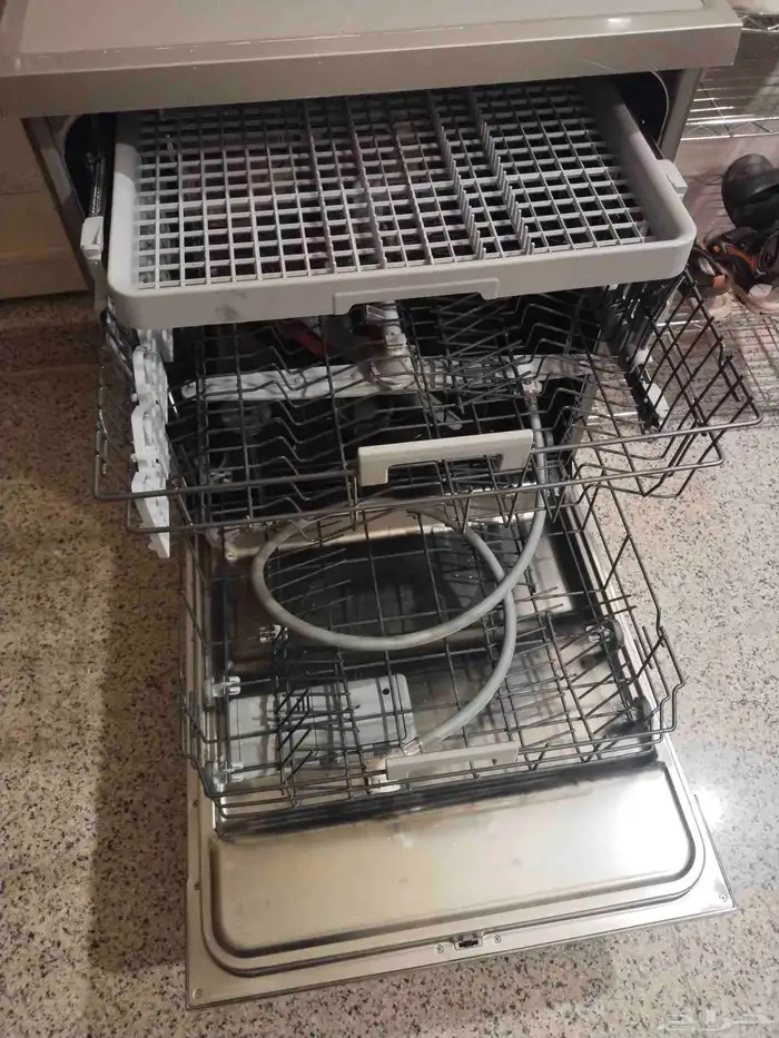 غساله صحون في حاله الوكاله غير مستخدمه سبب البيع سفر 0
