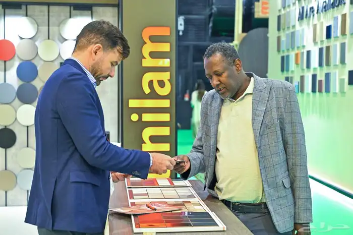 مصور معارض 0