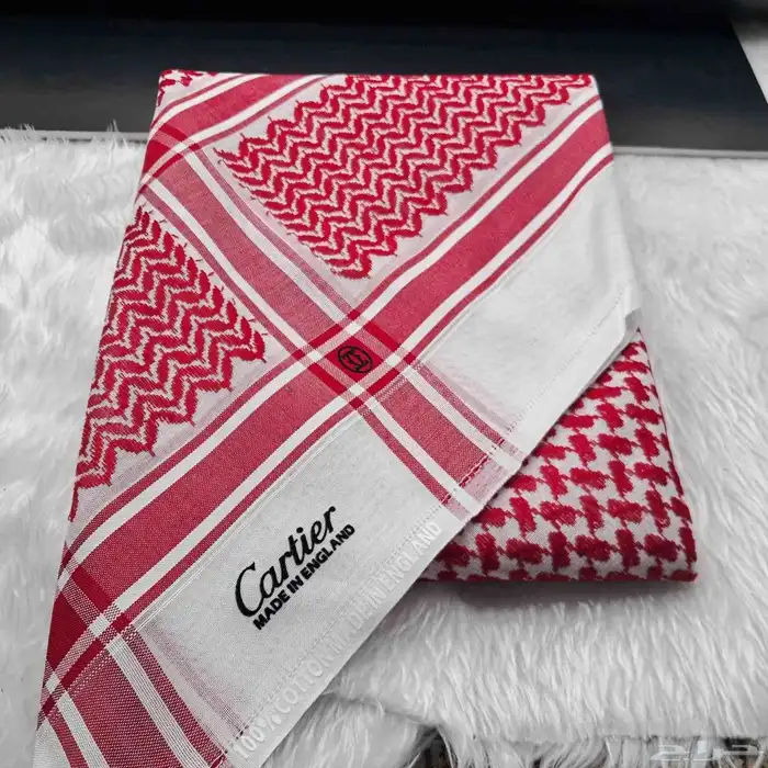اشمغة ماركة ملكي كارتير دنهل 12