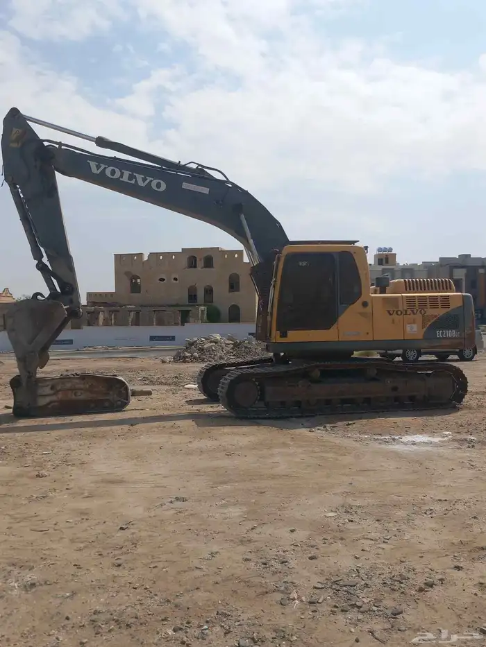 بكلين حفار بوكلين ل هدم عماىر حفر اراضي ترحيل مخلفات 0