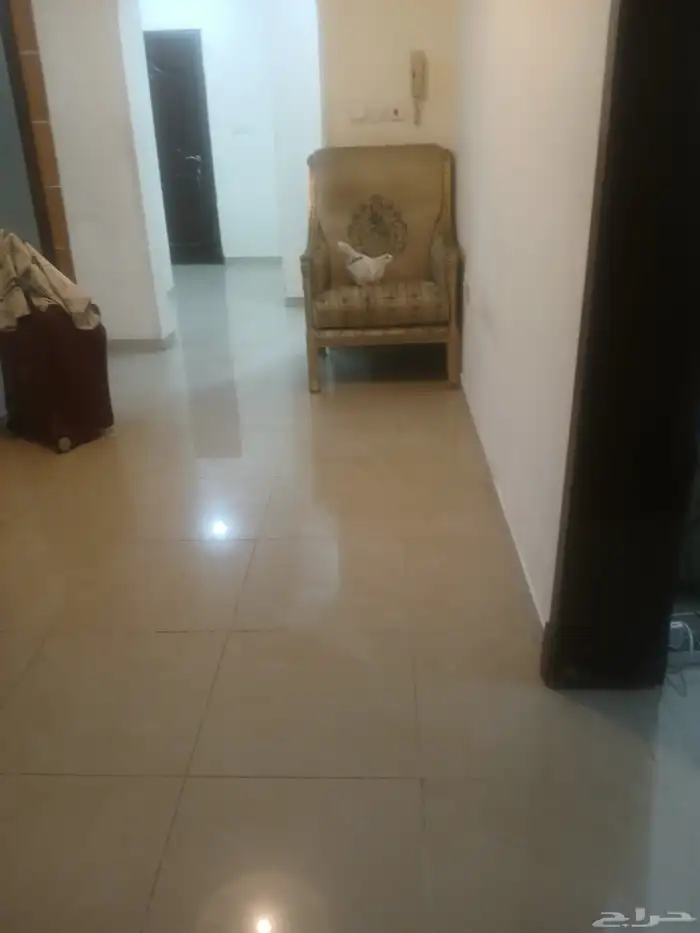 طقم كنب مع طقم طاولات 2