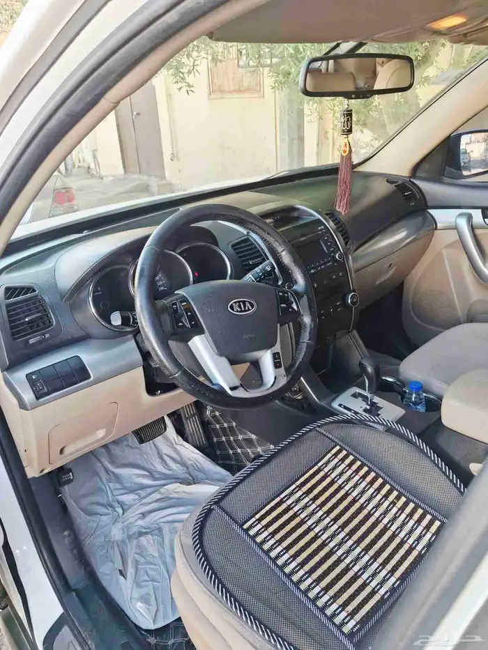 For Sale  Kia Sorento 7-Seater   2012 Model   Automatic tra 2