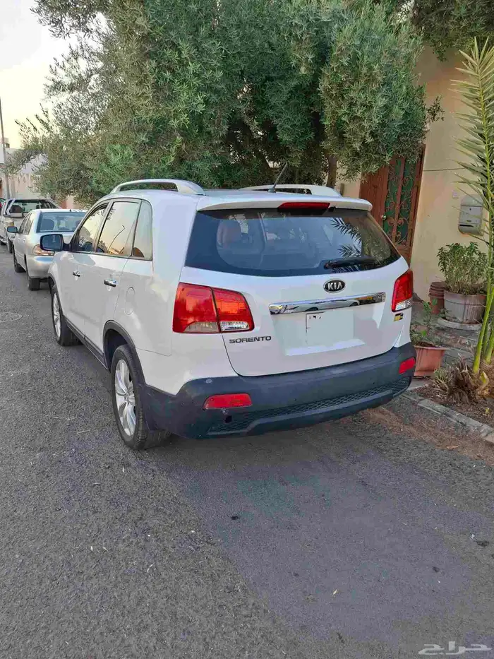 For Sale  Kia Sorento 7-Seater   2012 Model   Automatic tra 1