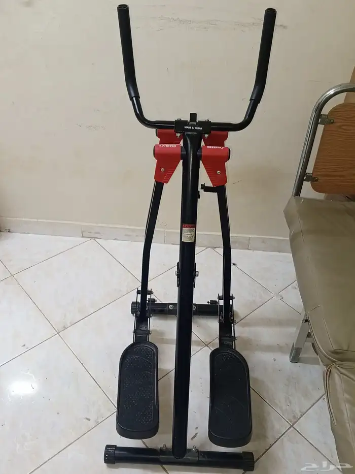 الجهاز ي سم ى عادة جهاز الغزال الطائر أو Air Walker Gazel 0