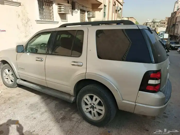 فورد اكسبلور استماره فحص منتهي سنه واحده السياره استخدمها و 1
