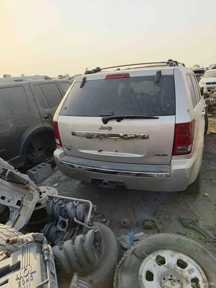 قطع غيار جيب شيروكي تشليح 1