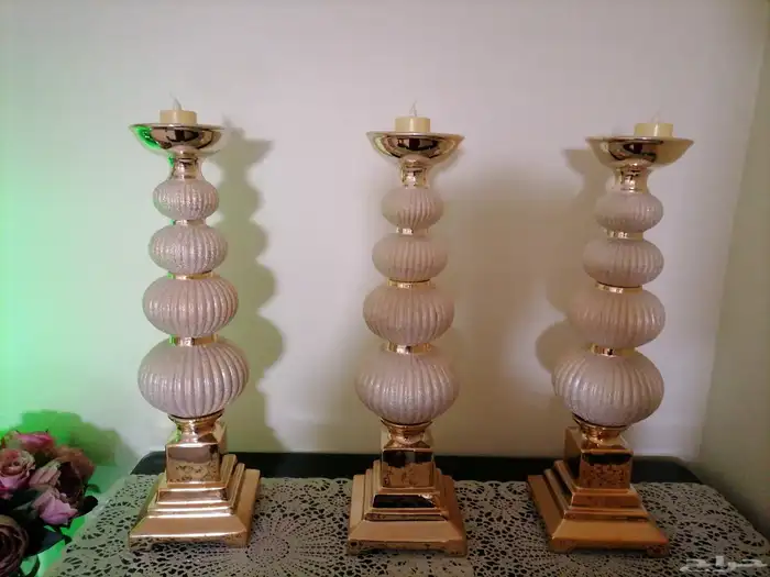 شجرة اصطناعي وشمعدانات 1