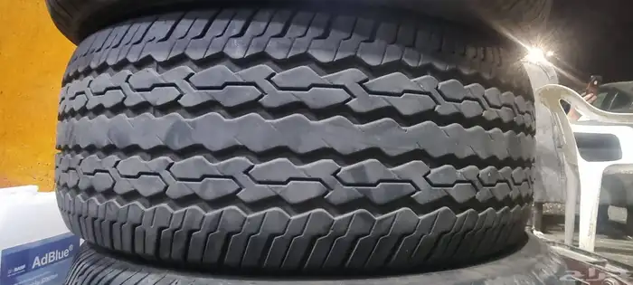 4طقم كفرات مستخدم منزل مقاس الكفرات 285 60 18 1