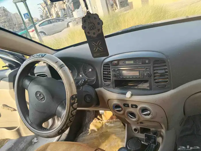 Hyundai accent 2011 model price 14500 3