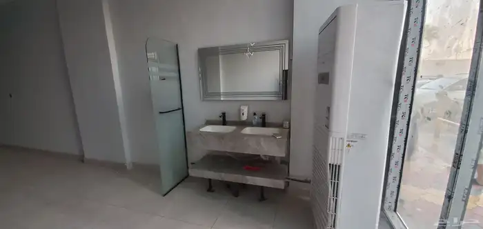 محل للتقبيل 16