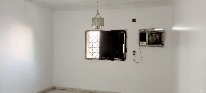 دور عزاب للايجار خمس غرف بحي طويق شارع خديجة 2