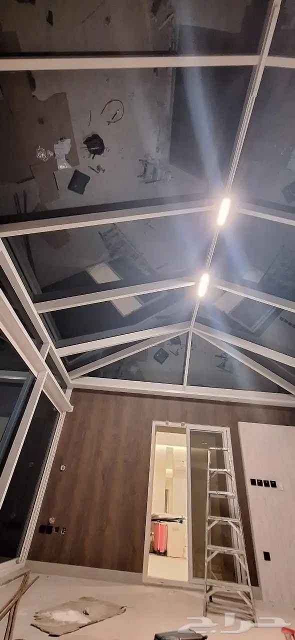 عازل زجاج المباني 4