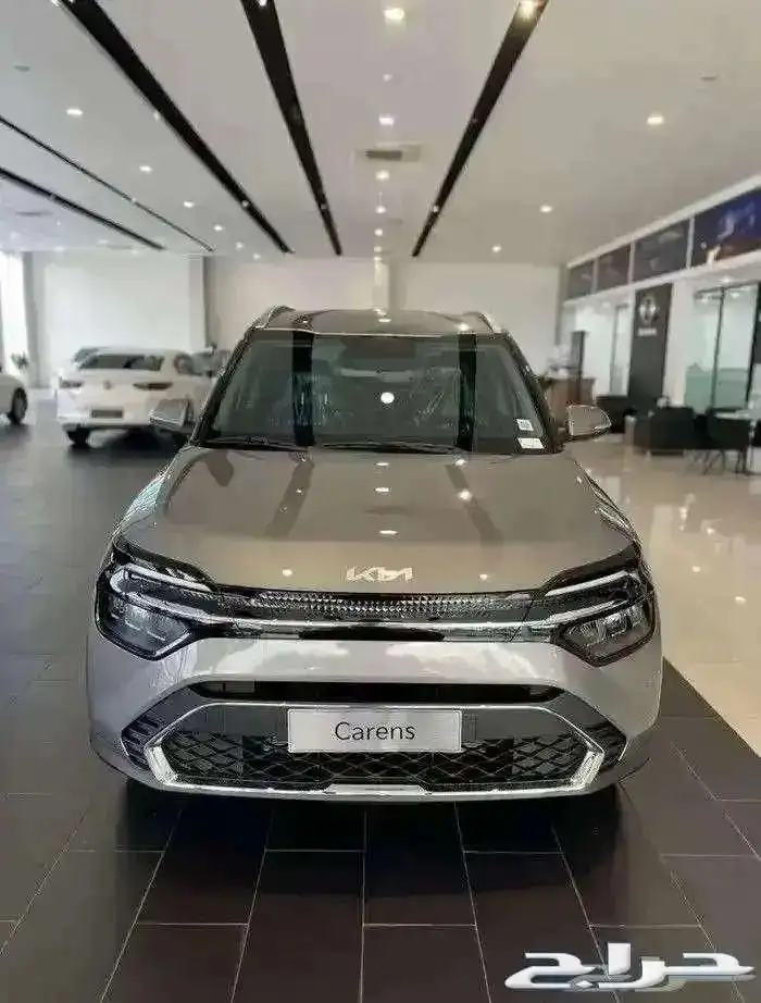 كيا كارينز نص فل 7 مقاعد موديل2025 كاش و تقسيط 0