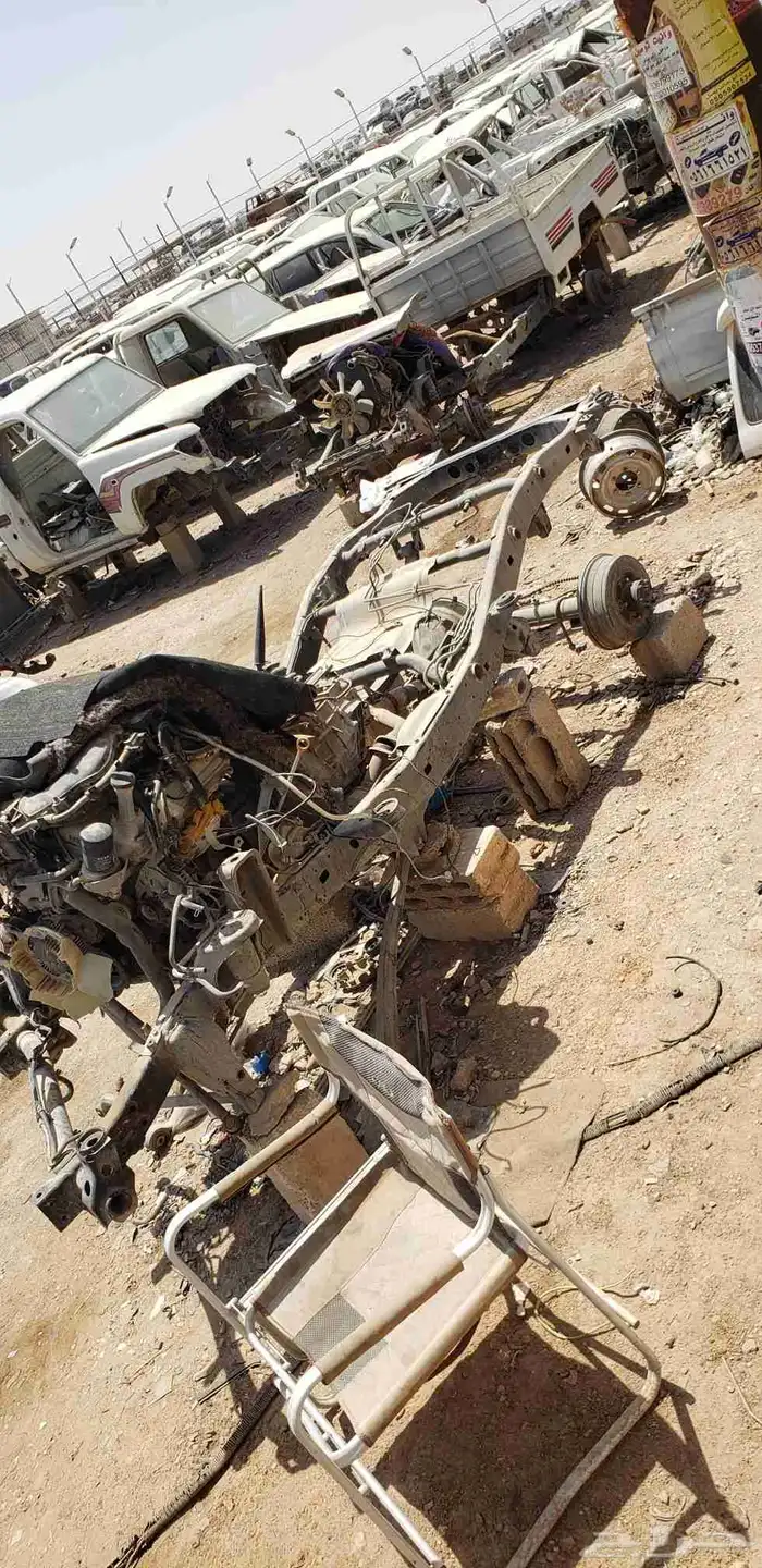 توفير قطع غيار السيارات المستخدمه بجميع انواعها تشليح الحائر 0