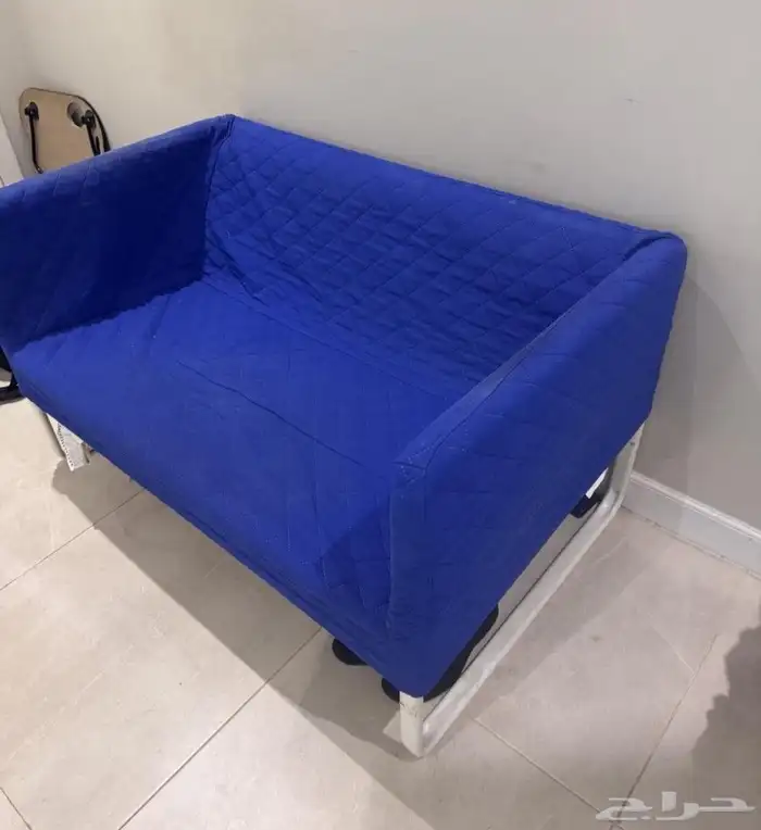 طفاية حريق وكنبه من ايكيا 1