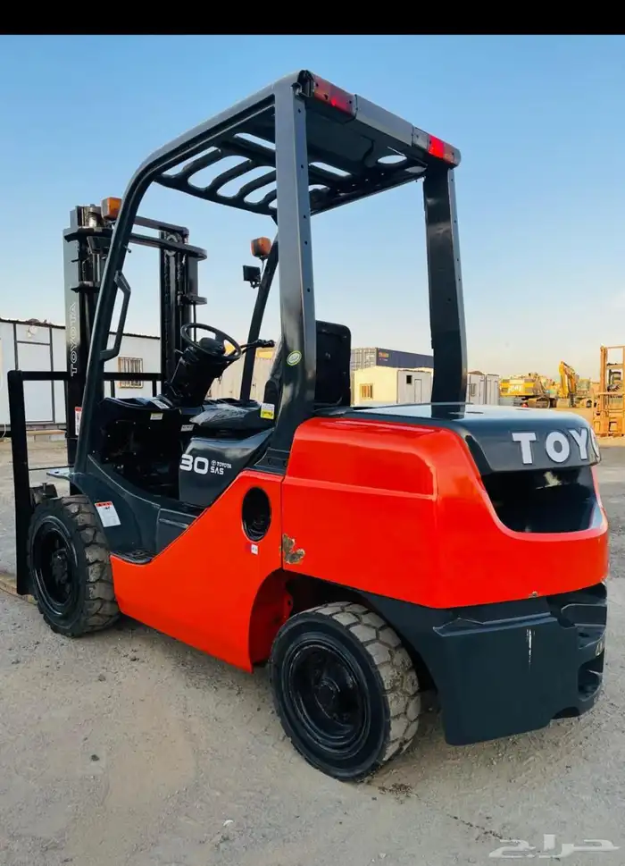 تجار المعدات الثقيله فوركلفت 3