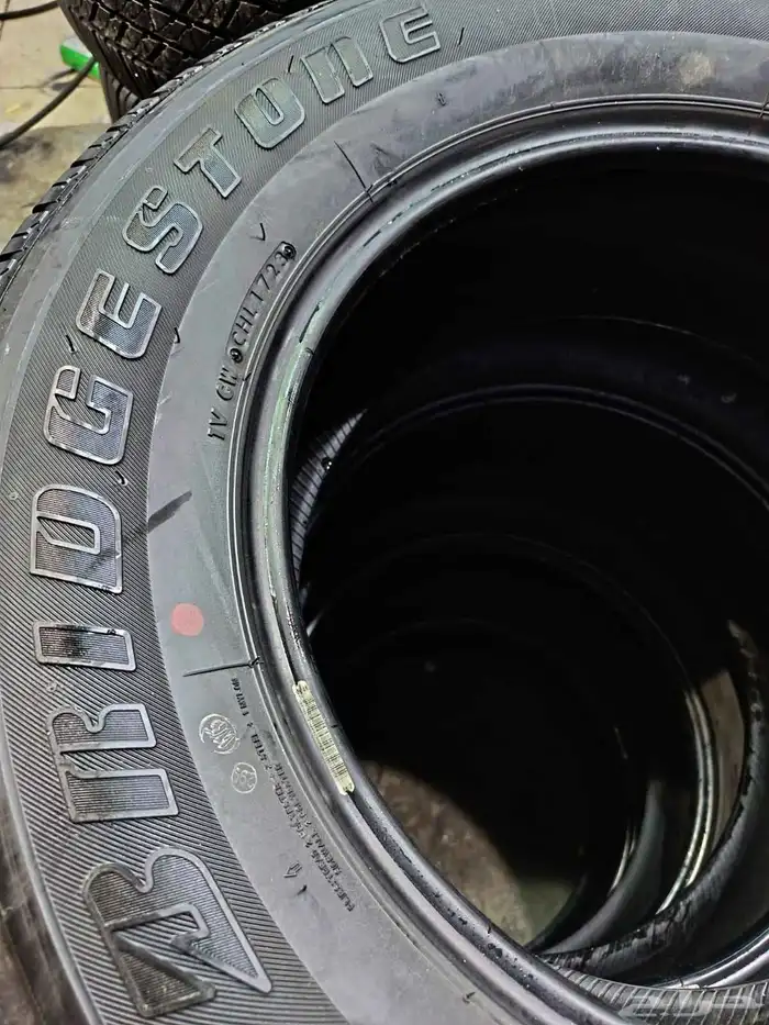 طقم كفرات برجستون 255 65 17. نظيف مره 1