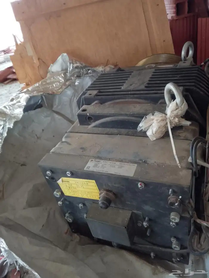 مكينة مصعد لم تستخدم جديدة وقطع غيار جديده 1