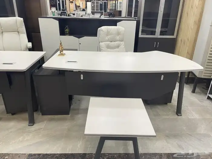 modern manager desk set and staff desks 20