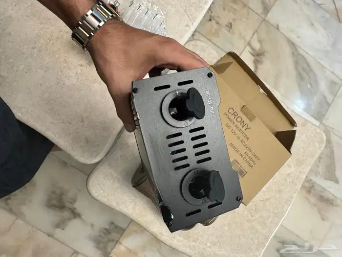 محول كهرباء من 12 فولت لكهرباء 220 فولت 2