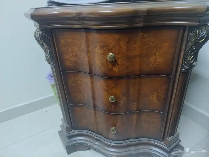 غرفة نوم وطنية بحالة ممتازة 0