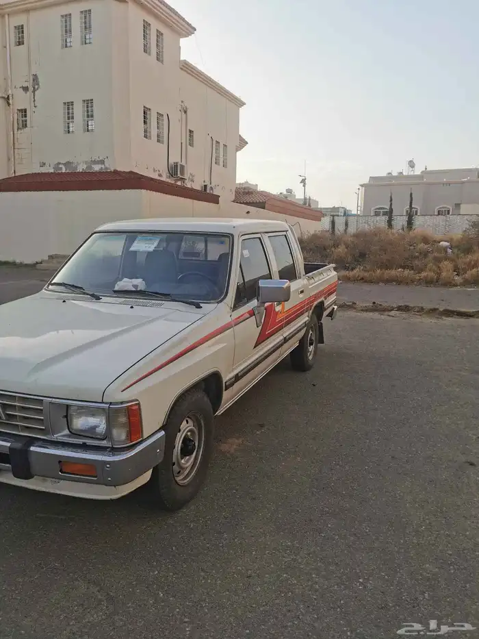 تويوتا هايلوكس 1986 للبيع . 1