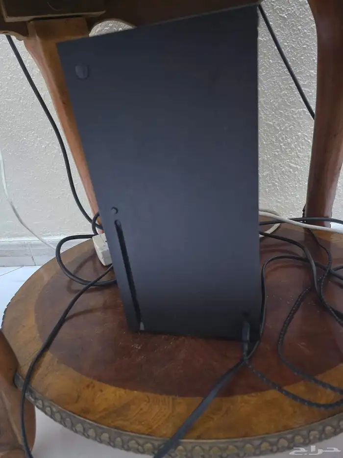 للبيع xbox series x مع يد تحكم ايليت مع سماعة هايبر كلاود 3 0