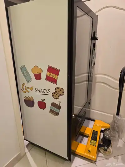 مكينة بيع ذاتي صناعة إيطالية _ Vending machine snacks index