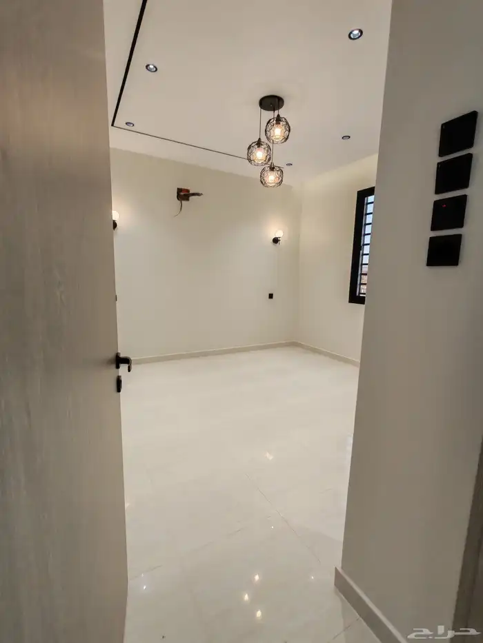 للبيع روف مع ملحق وغرفه مشب تشطيب فاخر ( احد رفيده) 26