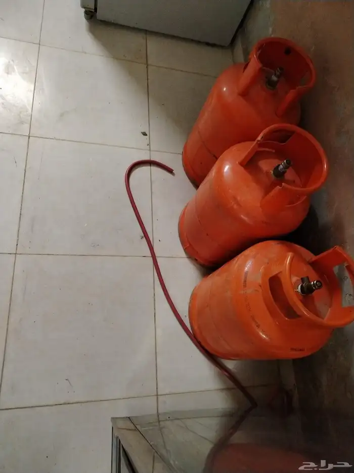 للبيع وغاز وفرن وبراده مويه 1