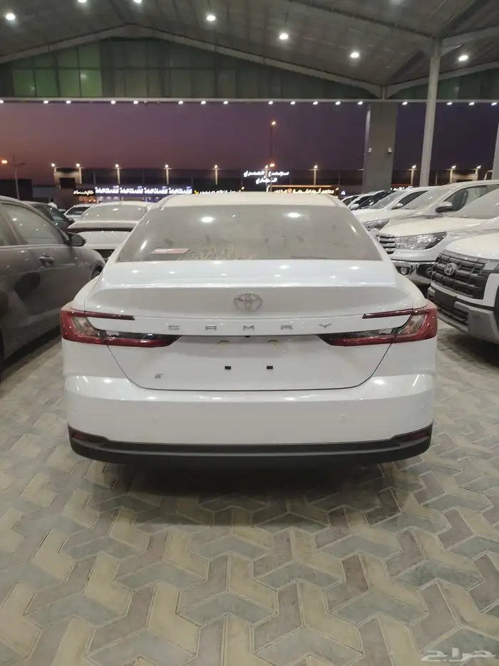 تويوتا كامري 2025 استاندر البيع كاش واقساط جميع البنوك والشر 4
