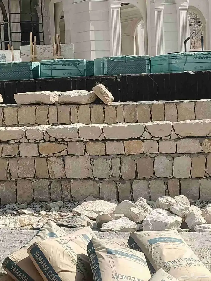 حجر طبيعي وعشواي  مع مواد و بدون مواد توريد تر يب 0