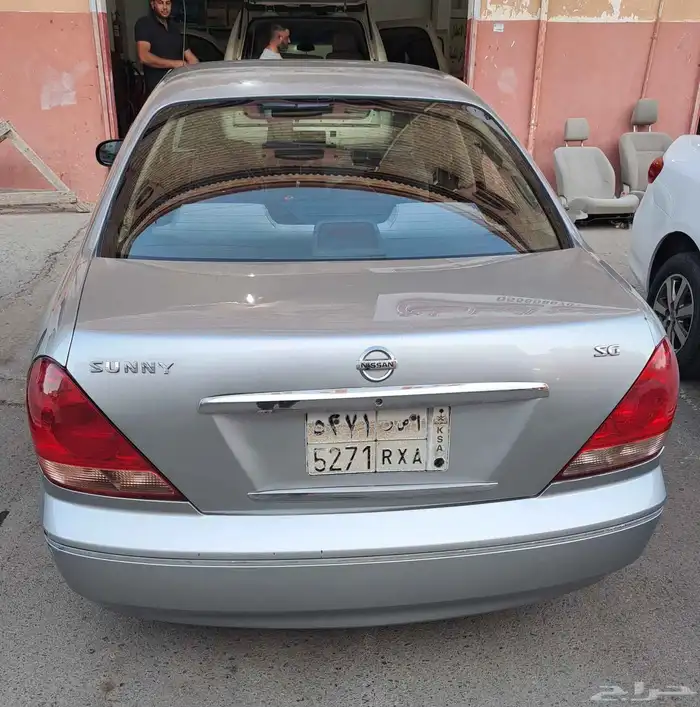 نيسان صني موديل 2005 6